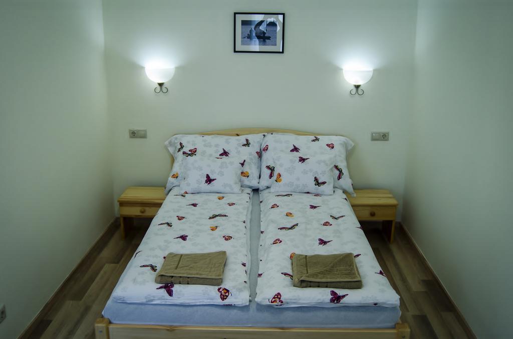 Csongradi Vendegvaro Apartmanok, Szarka Haz Екстер'єр фото
