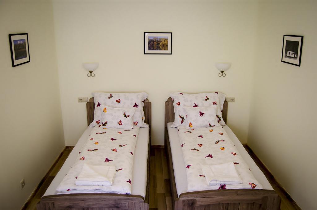Csongradi Vendegvaro Apartmanok, Szarka Haz Екстер'єр фото