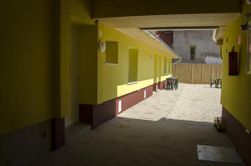 Csongradi Vendegvaro Apartmanok, Szarka Haz Екстер'єр фото