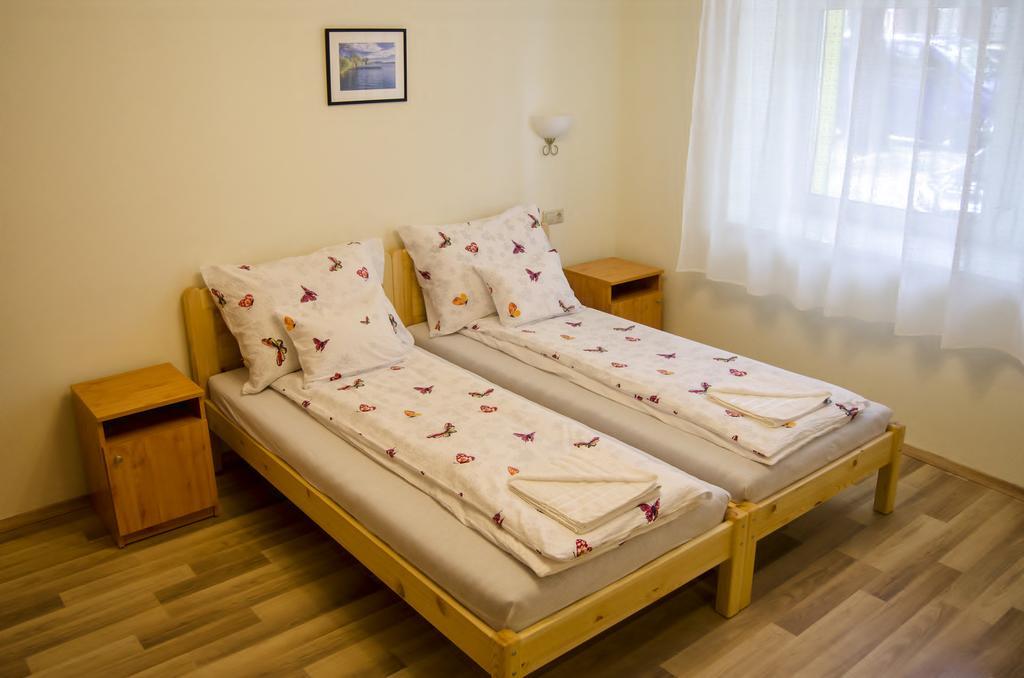 Csongradi Vendegvaro Apartmanok, Szarka Haz Екстер'єр фото